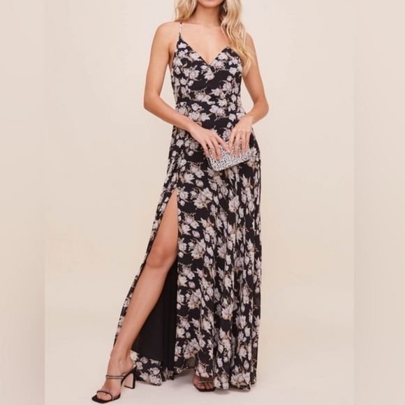 Astr Dresses & Skirts - Astr the label Pandora Black And Ivory floral strappy Maxi dress size small